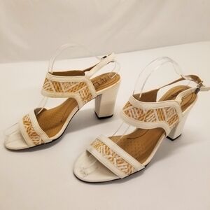 LifeStride Luna Woman Size 8.5 White Tan Woven Sandal Chunky Block Heel